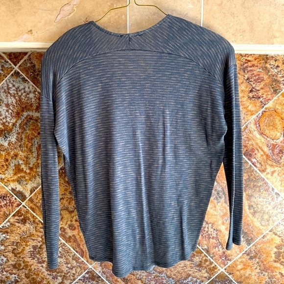 Misope Woman’s Blue and Beige Scoop Neck Long Sleeve T-Shirt Size Medium - Picture 2 of 7